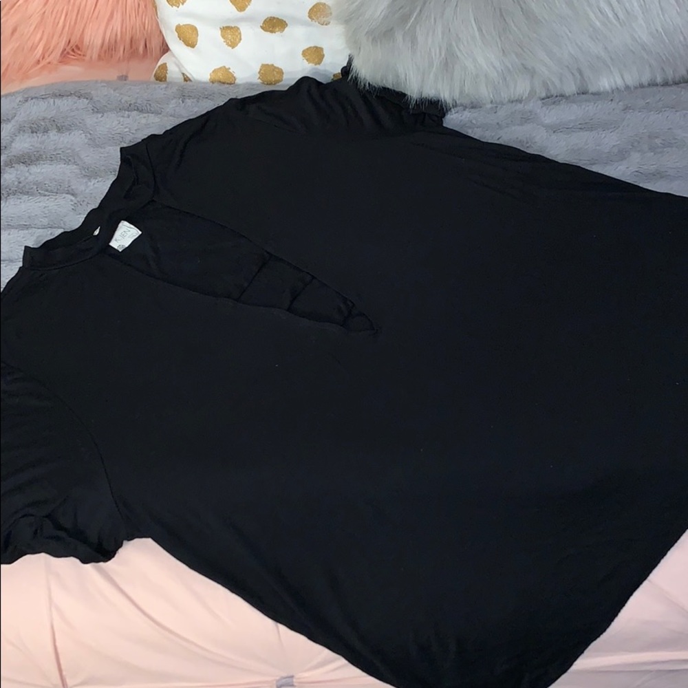 K. Jen Ladder V Neck Top
